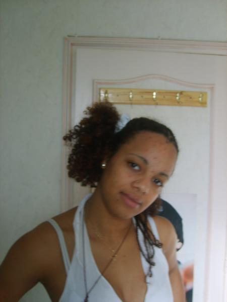 C MOI LEAISHA 